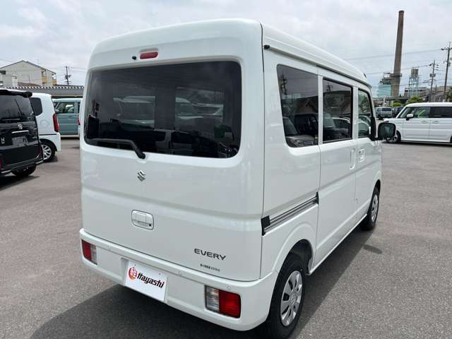 ☆車の保険は買ったところで加入するのがベストです。保険に関しても大手保険代理店をしておりますので安心してお任せください。不慮の事故の際も自社鈑金工場と連携して修理を進めてまいります☆