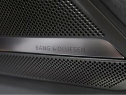 Bang＆Olufsen3Dサウンドシステム『デンマークが世界に誇る高品質サラウンドシステム。クリアでダイナミック。そして臨場感溢れる上質なサラウンドサウンドをドライブ中にご体感いただけます。』