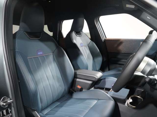 ■※注意※ショールーム以外の離れたモータープールにて保管している車輌が多数あるため、実車をご覧になりたい場合は、お手数ですがご来店前に事前確認のご連絡を頂きますようお願い致します。