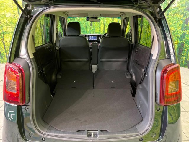 普段のお買い物や通勤、送迎等に十分な荷室スペースを確保しております。セカンドシートを倒すと、大きな荷物の積載も可能です♪