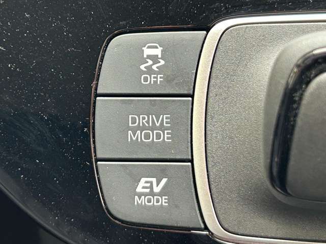 気になる車はすぐにお問い合わせください！右のカーセンサー専用無料ダイヤルから、専門スタッフがお車のご質問にお答えいたします！