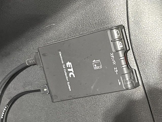 【ETC】高速道路の料金所をストレスなく通過！話題のスポットやサービスエリアに多い「スマートIC」利用時は必須のアイテムです。当店でセットアップを実施、ご納車当日からすぐにご利用いただけます！