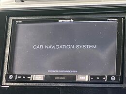 【ナビゲーション】目的地までしっかり案内してくれる使いやすいナビ。Bluetooth接続すればお持ちのスマホやMP3プレイヤーの音楽を再生可能！毎日の運転がさらに楽しくなります！！