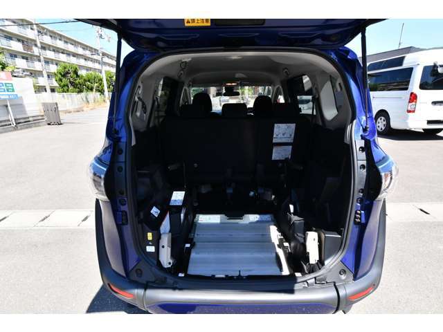 この車の詳細は当社のホームページにて詳しくご説明しております。そして、当社のお客様に対する熱い想いを是非、お受け取り下さい。http://sakaide-j.com/
