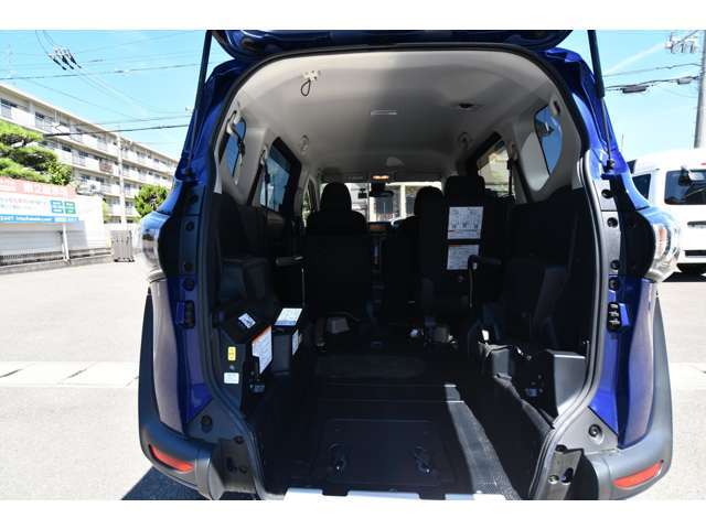 福祉装備や車両についての詳細は当社ホームページにて掲載しております。是非、当社ホームページへお越し下さい。福祉車両専門店ホームページ。http://sakaide-j.com/