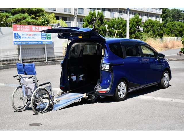あなたに伝えたいことがまだまだたくさんあります。『坂出自動車』とWEBで入力し当店ホームページへお越しください。http://sakaide-j.com/※車いすは見本です。