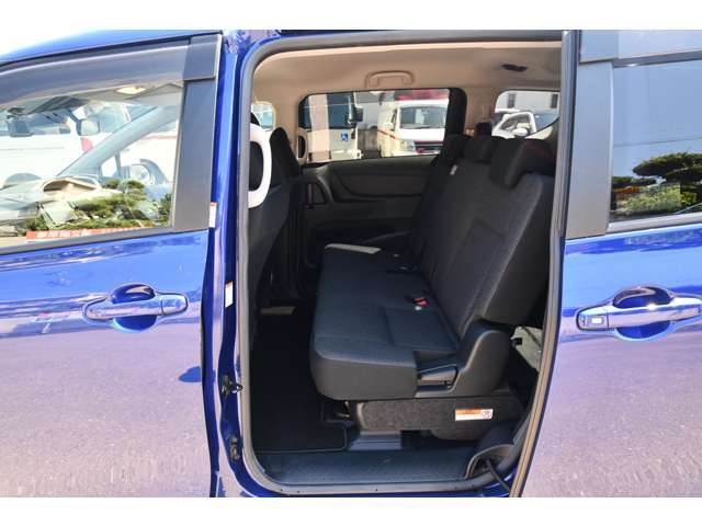 福祉装備や車両についての詳細は当社ホームページにて掲載しております。是非、当社ホームページへお越し下さい。福祉車両専門店ホームページ。http://sakaide-j.com/