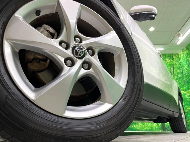 【純正17インチアルミホイール】外観にマッチした純正アルミホイールを装着しております。各種社外アルミホイールや、スタッドレスタイヤも取扱いしております。是非ご相談ください♪