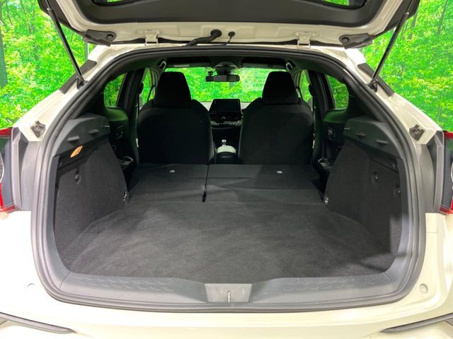 積載量500kgの広々としたデッキは、遊びから仕事まで多用途に使えます。ベッドライナーやトノカバーの取り付けもご相談下さい♪