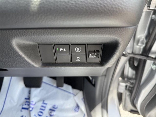 ホンダセンシング標準装備です。