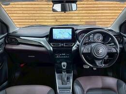 アイポイントが高く、非常に見晴らしの良いコックピットはロングドライブに最適。一度乗ったら病みつきです。