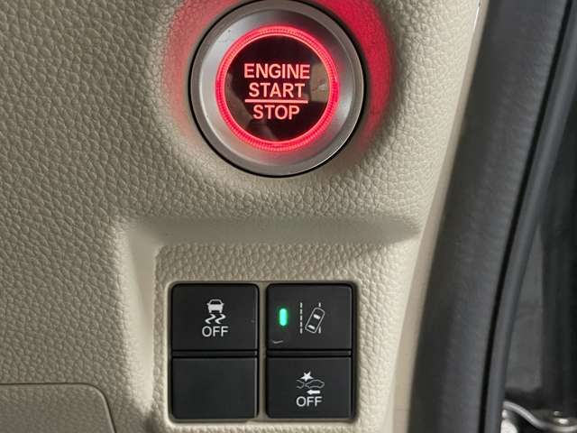 お車の機能や安全装備に関して気になる方は、ぜひ一度ご来店ください！その場でスタッフがご説明可能です！