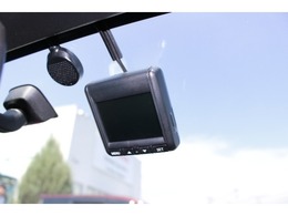 当て逃げ・追突・煽り運転など、自動車事故にまつわるトラブル対策やリスク回避などに役立つドライブレコーダー！