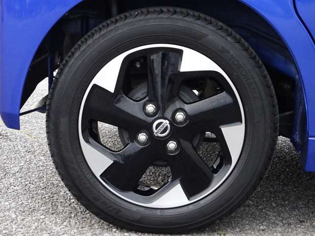 【タイヤ】　【純正14インチアルミホイール】《155/65R14》専用のアルミなのでお車のイメージぴったりですね！