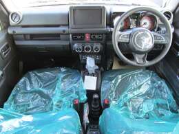 ☆機能性をシンプルに突き詰めたインテリア☆！！☆電動格納式リモコンドアミラー（リモート格納）・フロントシートヒーターなどの快適装備☆