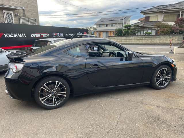 当店では古い車や改造多数な車両を多数扱っておりますので、一度ご来店頂き現車確認することをオススメ致します。