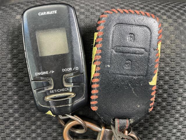 【付属品】このクルマ限定で使える装備品が付いています！使い方などはぜひ実際に店舗にお越しいただき、専門スタッフにお尋ねください！