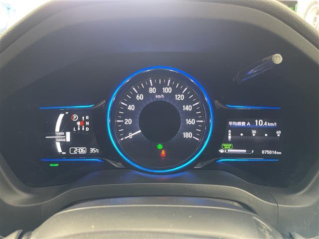 【スピードメーター】メーターがシンプルで見やすく運転しやすいですね！