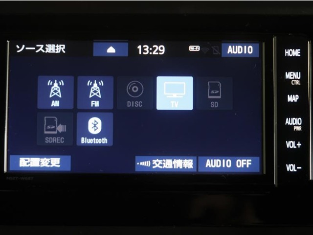 携帯電話とBlue Toothの連携により車の中でハンズフリー通話が可能です。