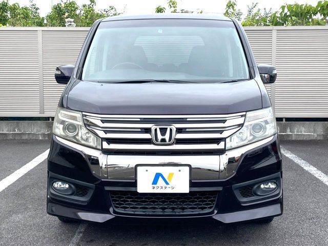 弊社では、全車『修復歴なし』のお車のみ取り扱っております。専任バイヤーによる厳選した仕入れの後、入庫後の車両チェックを行い、ネクステージが認定した高品質な中古車をご提供しております。