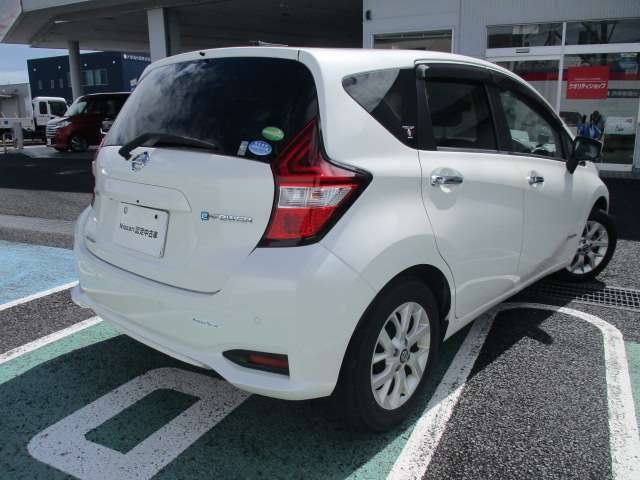 自動車任意保険・JAF(ロードサービス)・日産カード＆ETCカード、全国の日産販売会社(※一部ご利用頂けない販売会社もございます)で使用可能なメンテナンスパックも当店にてご加入いただけます！