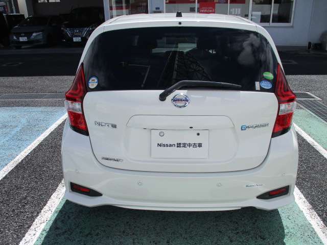中古車の魅力は、通常別途かかるオプションがほぼ装備されている事です！！お買い得かと思ったらまずはお問い合わせを！！中古車という特性上、早い者勝ちです・・・