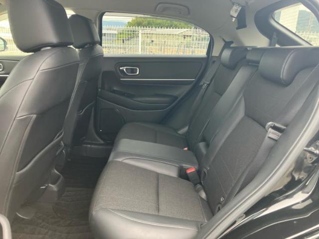 WECARSでは各商談席に大型モニターをご用意しております！見やすい大画面でゆったりと全国の在庫をご覧いただけます！是非ご来店お待ちしております！