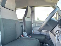 「この車の写真をもっと見たい」「状態が気になる」「この装備はついている？」どんな小さな疑問でもお気軽にお問い合わせください！