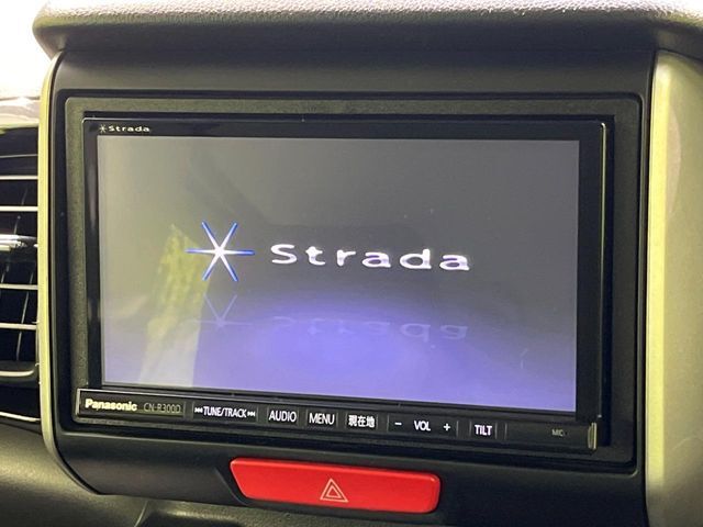 【ナビゲーション】使いやすいナビで目的地までしっかり案内してくれます。各種オーディオ再生機能も充実しており、お車の運転がさらに楽しくなります！！