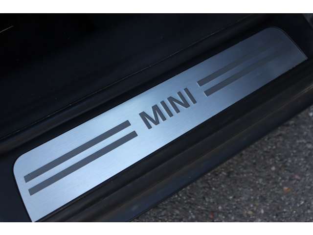 【運転席】『運転席周辺』の画像になります。写真の内容に関してご不明点、ご質問等がございましたらお気軽にガリバー店舗までお問い合わせください。