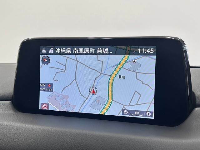 【純正ナビ】一体感のあるナビは、高級感ある車内を演出してくれます。Bluetooth再生などオーディオ機能も充実しておりますので、運転もより楽しめます♪