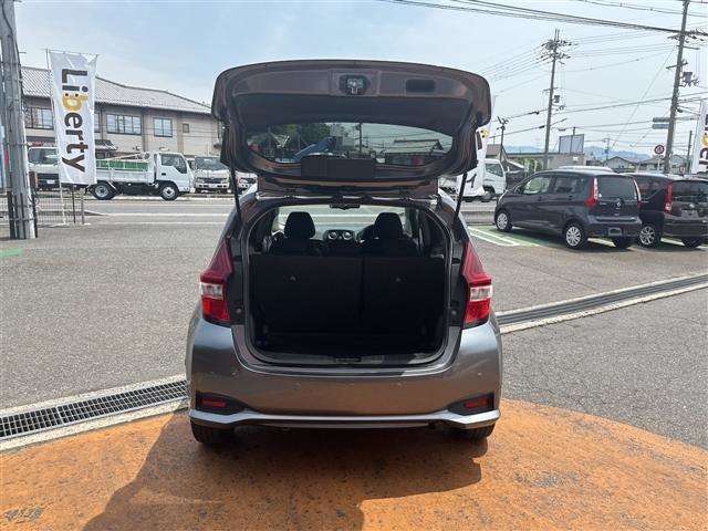 ■□■□■ アフターサービスもお任せ下さい！！ 自社整備工場を完備しております！！ 国土交通省指定整備工場なので車検も最短45分で終わります♪■□■□■