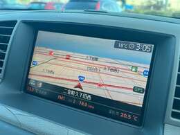 純正ナビが装備されております♪画面もクリア確認しやすいです♪DVDの視聴もお楽しみ頂けます♪ナビがあればお出かけの際も安心ですね♪