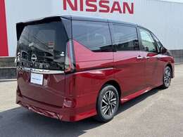 試乗車で使用してました☆そのため、色々な装備が付いており、スペック高い一台です★family層にもとっても人気なミニバンです(*^-^*)　赤×黒のツートンカラーです★