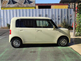 ★新しいうちにコーティングを施工する事により、ツヤを長持ちさせる効果があります。汚れも付きにくく、落としやすくなりますのでオススメです。種類がございますので詳しくは営業スタッフにお問い合わせ下さい。