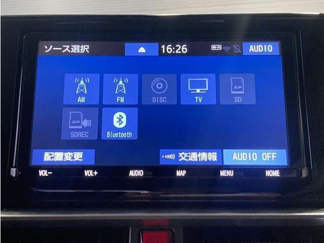 Bluetooth対応、CD/DVD再生機能付き。お好きな音楽を聴きながらのドライブは楽しいですよね～♪