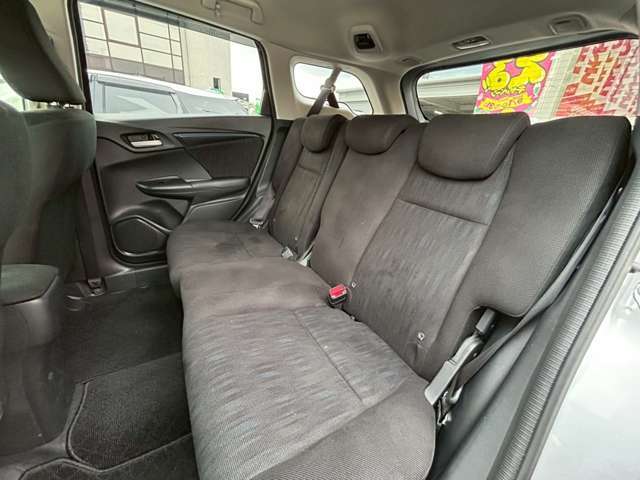 ☆車の査定士常駐☆世の中にはいろんな修復歴がございます。どーんと大修復歴車から、インナー先の小曲がりまで程度は様々。査定士が修復箇所を明確にお答えしますね。不安なお買い物はしちゃいけません。