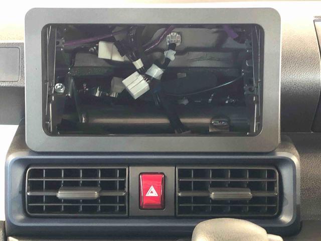 当車両はオーディオレスです。多彩なナビゲーション・オーディオをご用意しております。詳しくは当店スタッフにお問い合わせください。