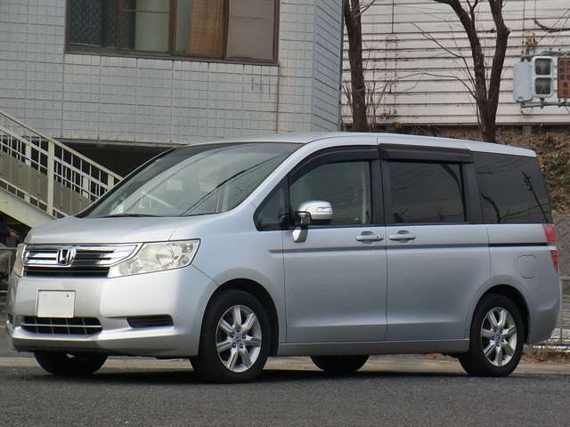 こちらの車両は整備無し、保証無し、お渡し前のクリーニングも無し！　徹底して無駄を省いた現状お渡し車両にてこの価格が実現しました！　別途費用にて整備プランもございますのでお気軽にご相談ください！