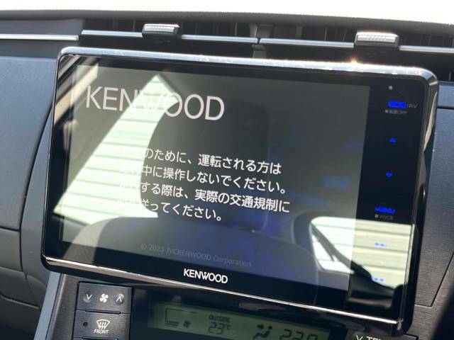 【ナビゲーション】目的地までしっかり案内してくれる使いやすいナビ。Bluetooth接続すればお持ちのスマホやMP3プレイヤーの音楽を再生可能！毎日の運転がさらに楽しくなります！！