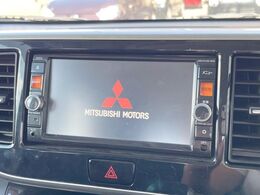 【純正ナビ】人気の純正ナビを装備。オーディオ機能も充実しており、Bluetooth接続すればお持ちのスマホやMP3プレイヤーの音楽を再生可能！毎日の運転がさらに楽しくなります！！