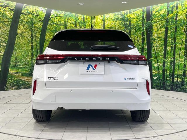 安心の最長10年・走行無制限保証（有償）をご用意。保証内容も充実はもちろん、無料点検＆オイル交換や、年中無休の全国・24時間ロードサービスも付帯されておりますのでご安心下さい。