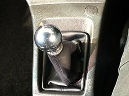 【フロア5速MT】走りの6速MT！！スポーティーな走行をお楽しみいただけます♪