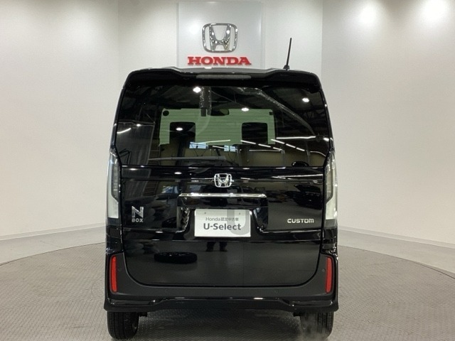 Honda認定中古車 U-Selectは3つの安心をお約束します。　1　Hondaのプロが整備した安心。 2　第三者機関がチェックした安心。　3　購入後もHondaが保証する安心。