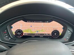 ●バーチャルコックピット：全体が液晶パネルとなっている先進的なメーターパネル。通常のスピードメーターとしての機能はもちろん、ナビ・オーディオ機能の確認・操作もでき、運転に集中しやすくなっております。