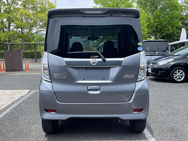 ☆山口日産のテクニカルスタッフが責任を持って車の隅から隅までしっかりと整備いたします。走行距離や年式等を考慮して部品交換をいたします。しっかりと安心してお乗りいただけます。