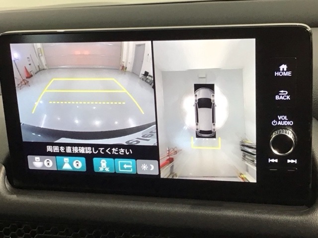 全方位モニターがついています！　車の周囲を360°安全確認できるので、普段の駐車はもちろんの事、縦列駐車や幅寄せの際にも活躍してくれますよ。