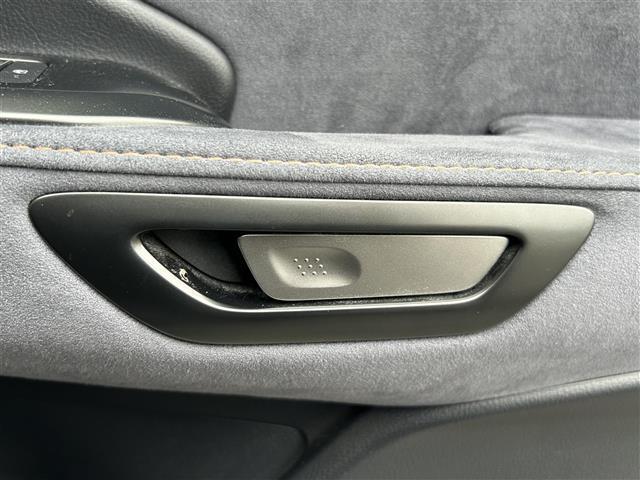 ガリバーグループでは主要メーカー、主要車種をお取り扱いしております。全国約460店舗の在庫の中からお客様にピッタリの一台をご提案します。