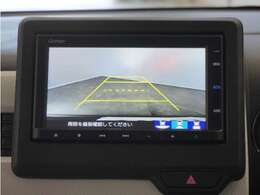 ◆バックカメラ◆リバースにするだけで映ります、後方の安全確認や、狭い駐車場での車庫入れ、雨の日や夜間など視界の悪い時に便利です！安全にバックする為には欠かせない装備です。