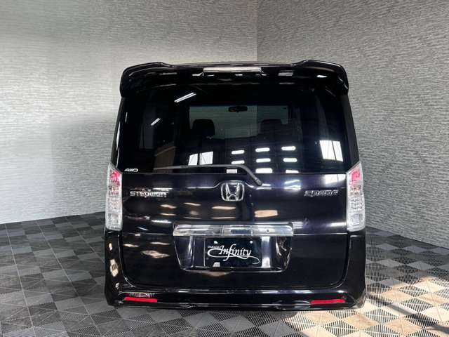 お車は納車前に点検整備を実施しお渡しさせてさせて頂きますので、ご安心くださいませ。